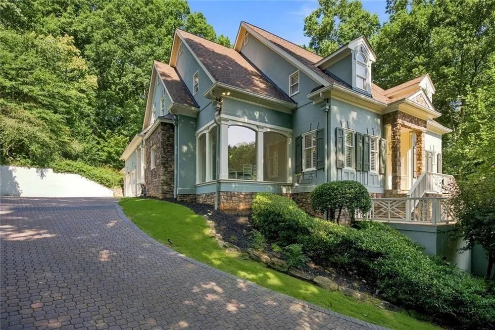 7560 Bridgegate Court Sandy Springs, GA 30350
