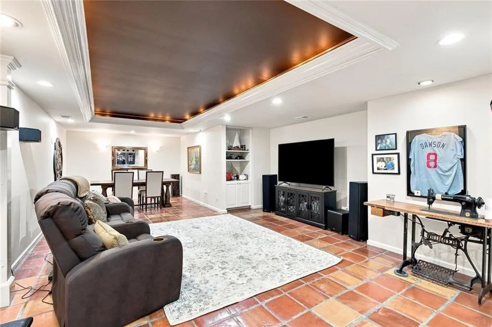 7560 Bridgegate Court Sandy Springs, GA 30350