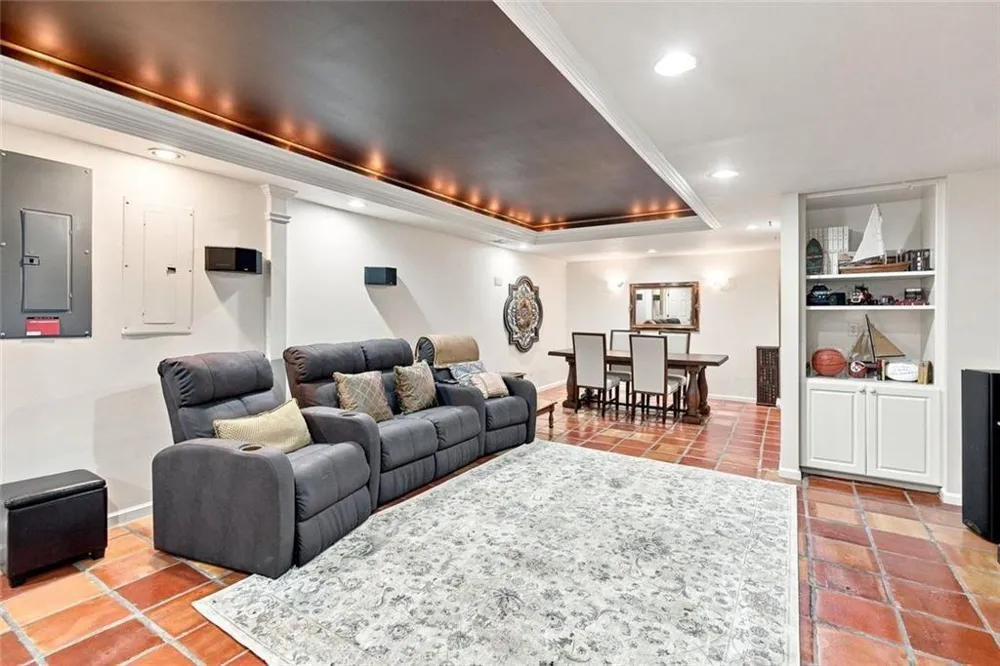 7560 Bridgegate Court Sandy Springs, GA 30350