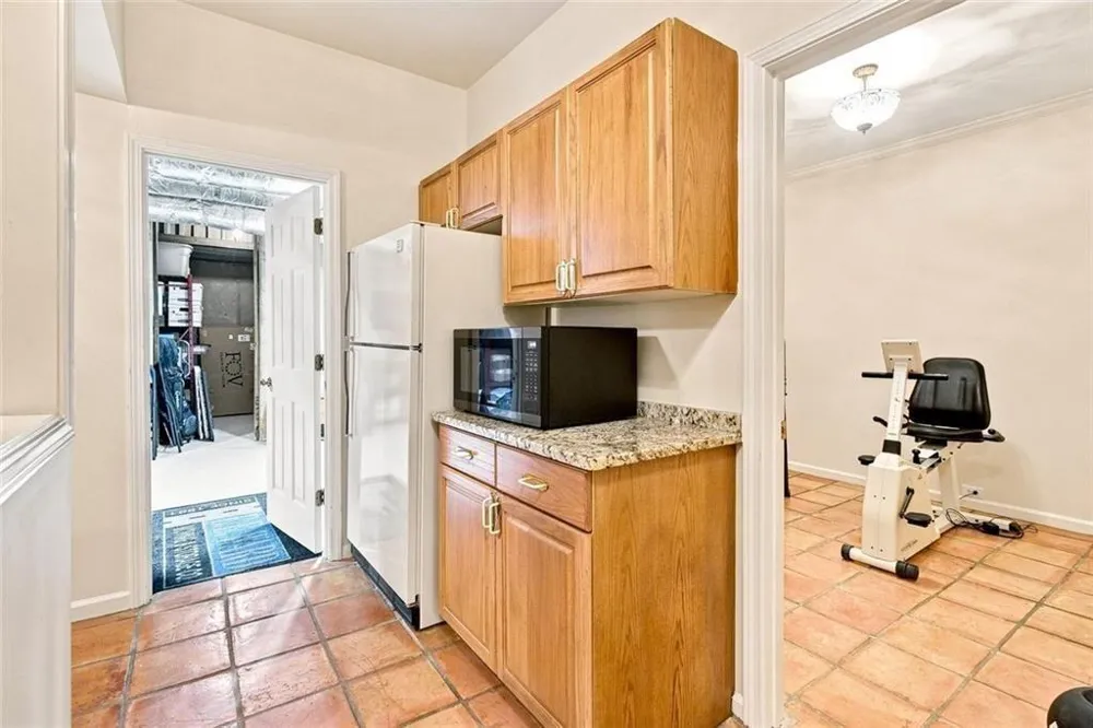 7560 Bridgegate Court Sandy Springs, GA 30350