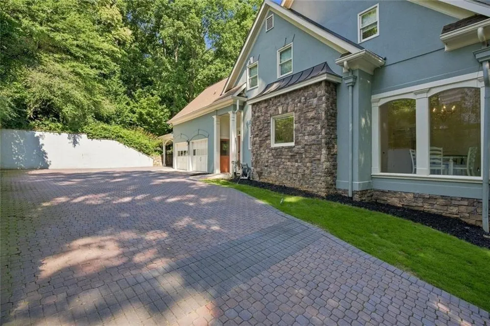 7560 Bridgegate Court Sandy Springs, GA 30350