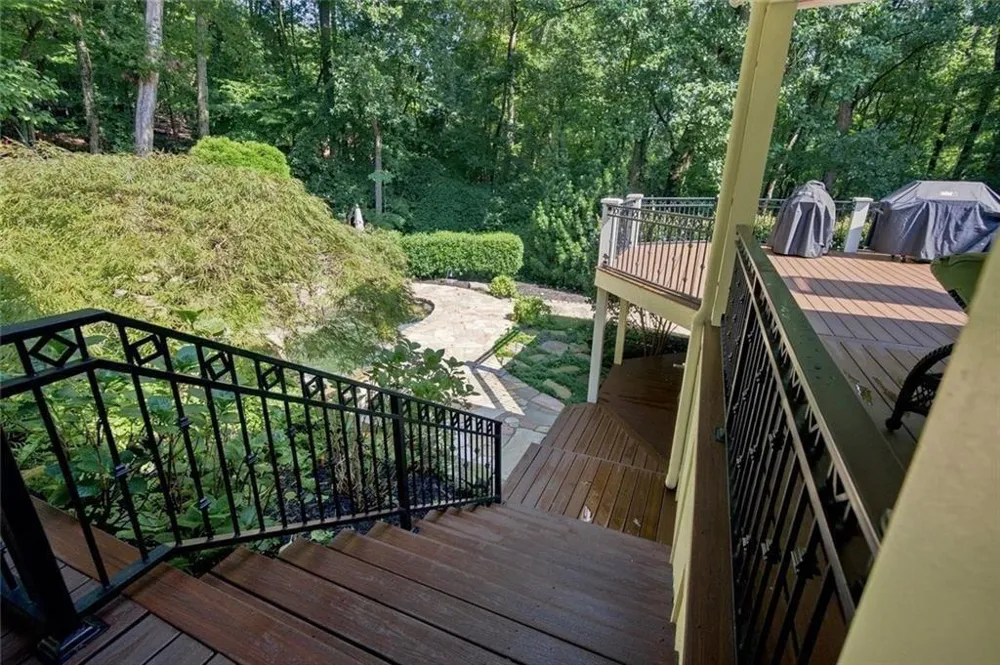 7560 Bridgegate Court Sandy Springs, GA 30350