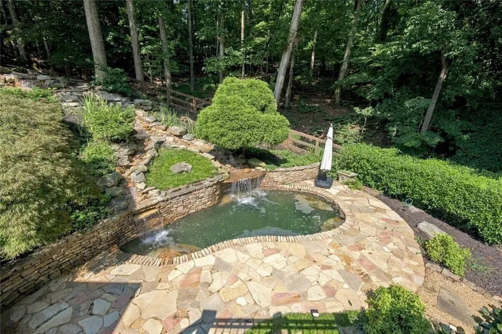 7560 Bridgegate Court Sandy Springs, GA 30350