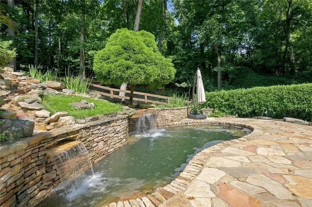 7560 Bridgegate Court Sandy Springs, GA 30350