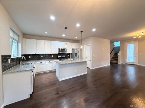 4260 E Warren #1