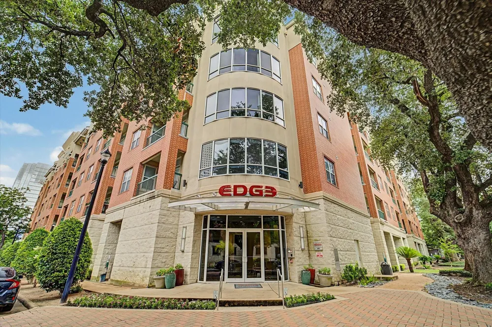 300 St Joseph Parkway #124 Houston, TX 77002
