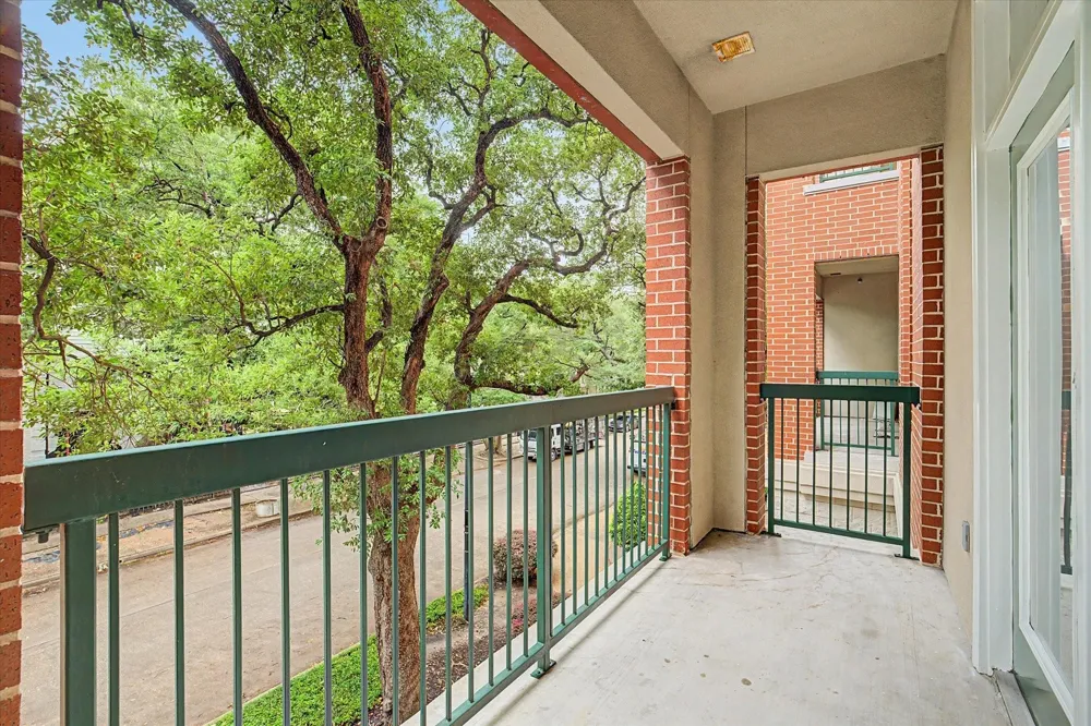 300 St Joseph Parkway #124 Houston, TX 77002