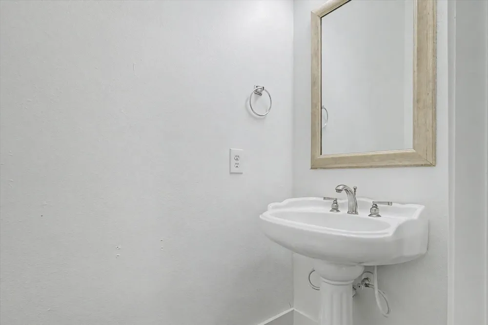 300 St Joseph Parkway #124 Houston, TX 77002