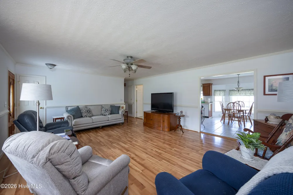 424 Cedar Lake Lane Clinton, NC 28328