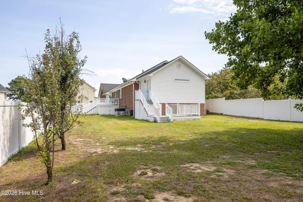 424 Cedar Lake Lane Clinton, NC 28328