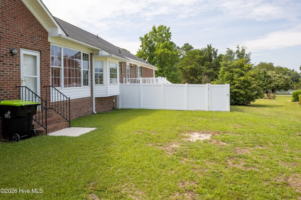 424 Cedar Lake Lane Clinton, NC 28328
