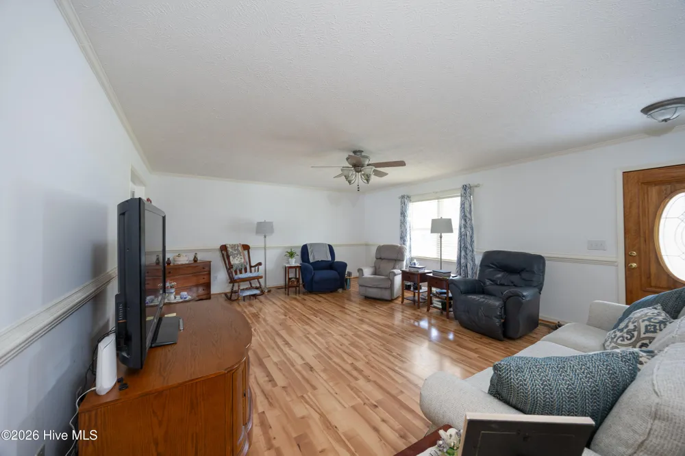 424 Cedar Lake Lane Clinton, NC 28328
