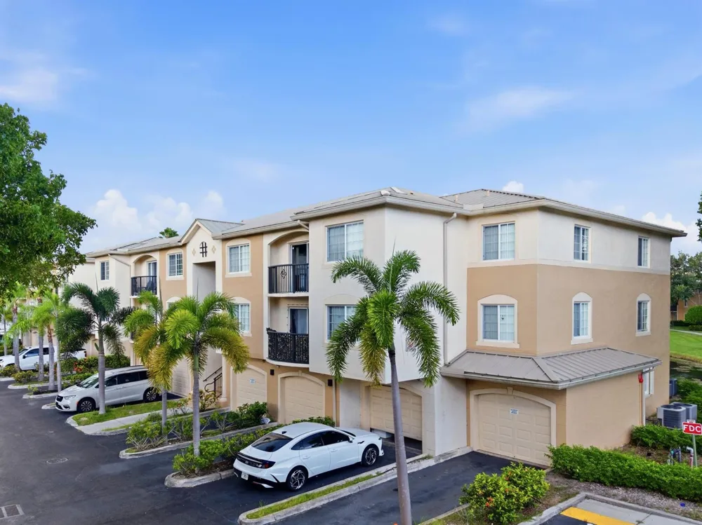 900 CRESTWOOD COURT S #920 Royal Palm Beach, FL 33411
