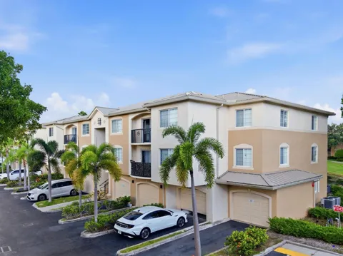 900 CRESTWOOD COURT S #920