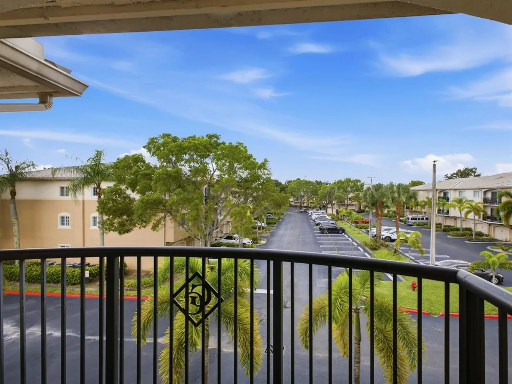 900 CRESTWOOD COURT S #920 Royal Palm Beach, FL 33411