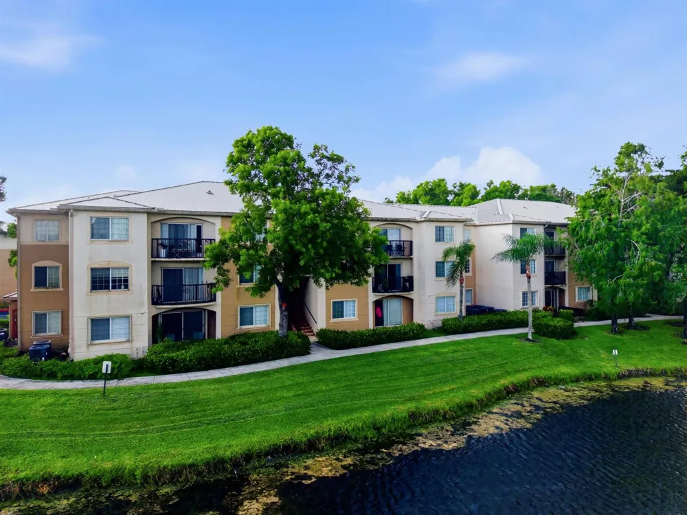 900 CRESTWOOD COURT S #920 Royal Palm Beach, FL 33411