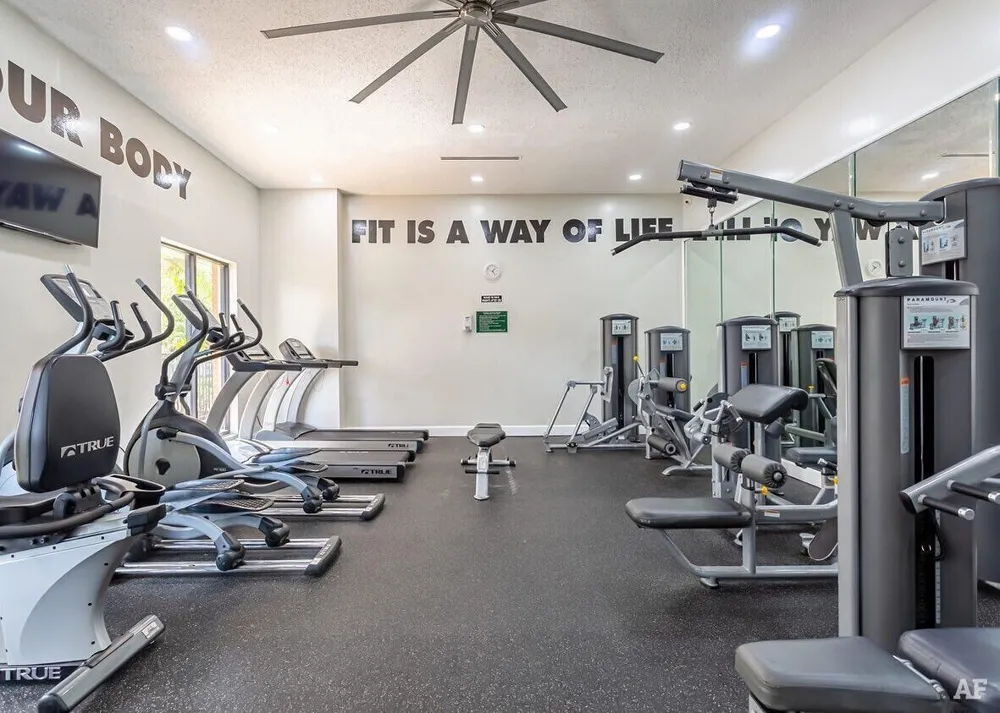 17350 NW 68th Avenue #400-402A Hialeah, FL 33015