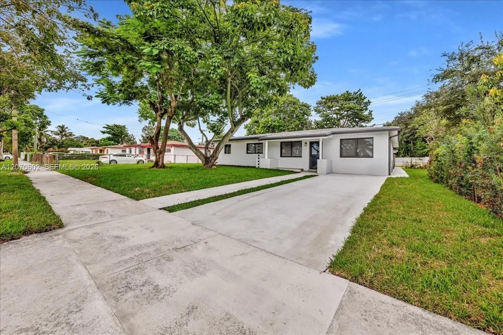 2910 NW 175th St Miami Gardens, FL 33056