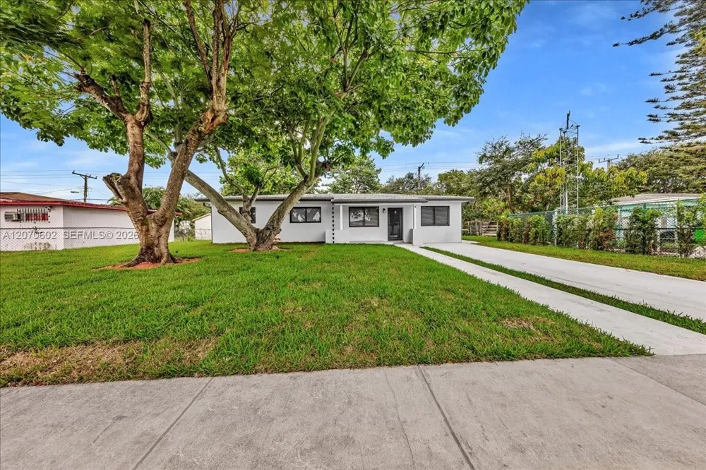2910 NW 175th St Miami Gardens, FL 33056