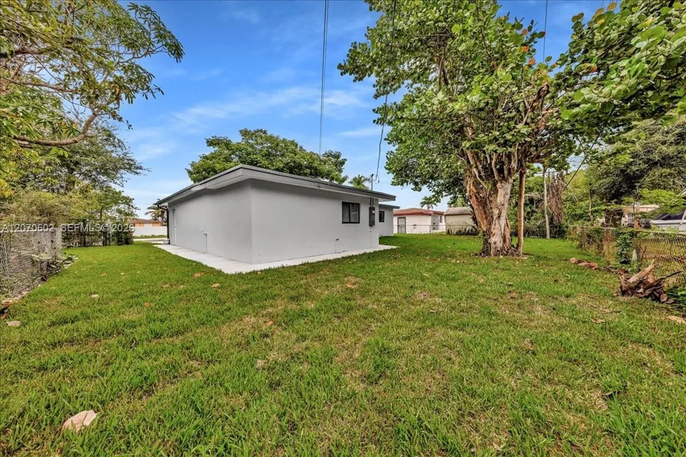 2910 NW 175th St Miami Gardens, FL 33056