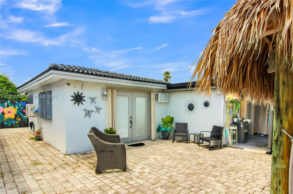 7690 NW 16th Ct Pembroke Pines, FL 33024