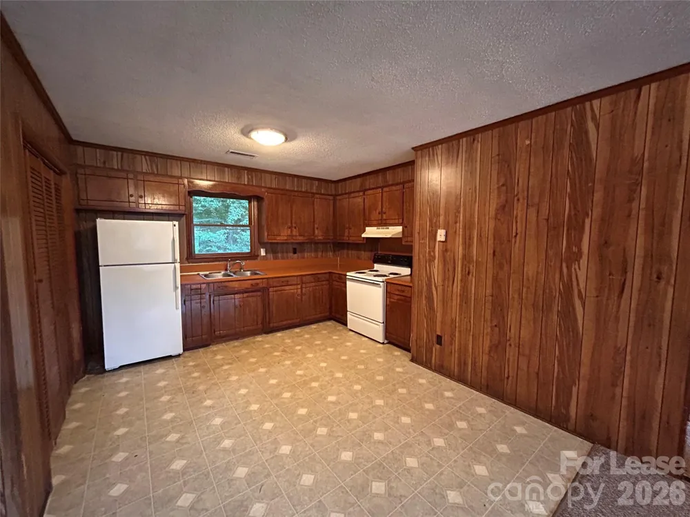 179 Sunny Hill Drive Lincolnton, NC 28092