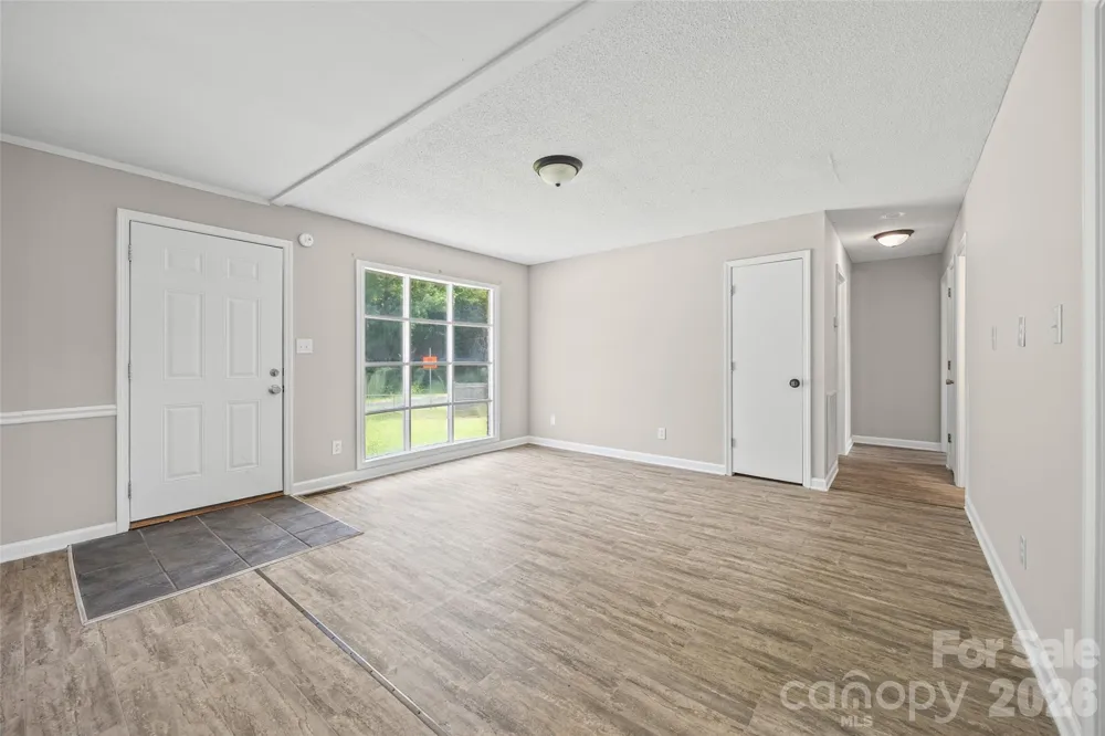 195 Moda Road Blacksburg, SC 29702