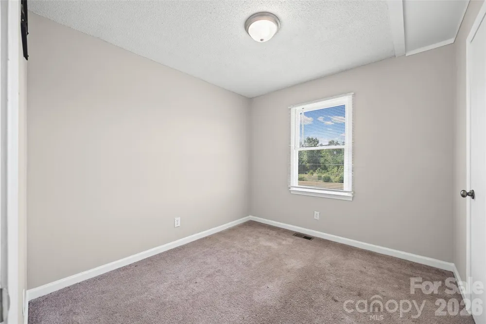 195 Moda Road Blacksburg, SC 29702