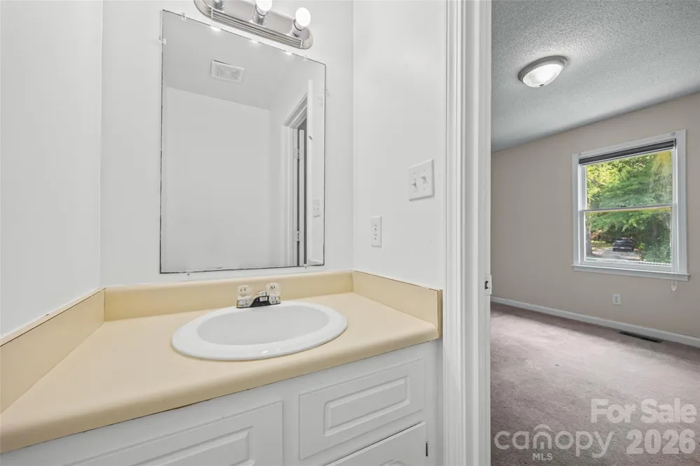 195 Moda Road Blacksburg, SC 29702