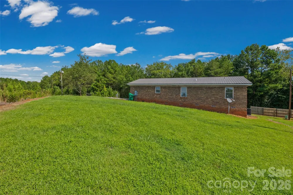 195 Moda Road Blacksburg, SC 29702