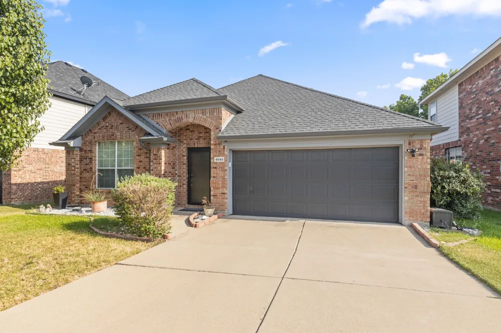 4849 Summer Oaks Lane Fort Worth, TX 76123
