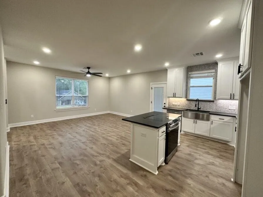 914 W Baker Street Denison, TX 75020