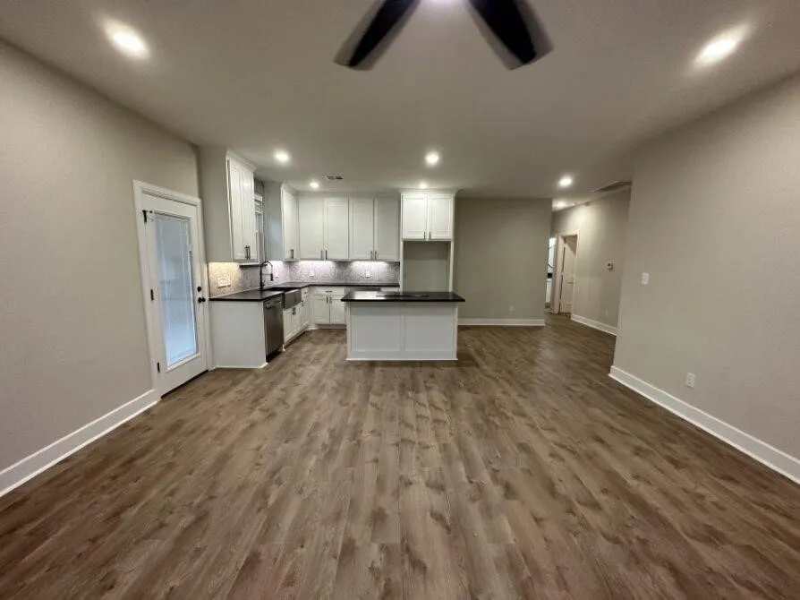 914 W Baker Street Denison, TX 75020