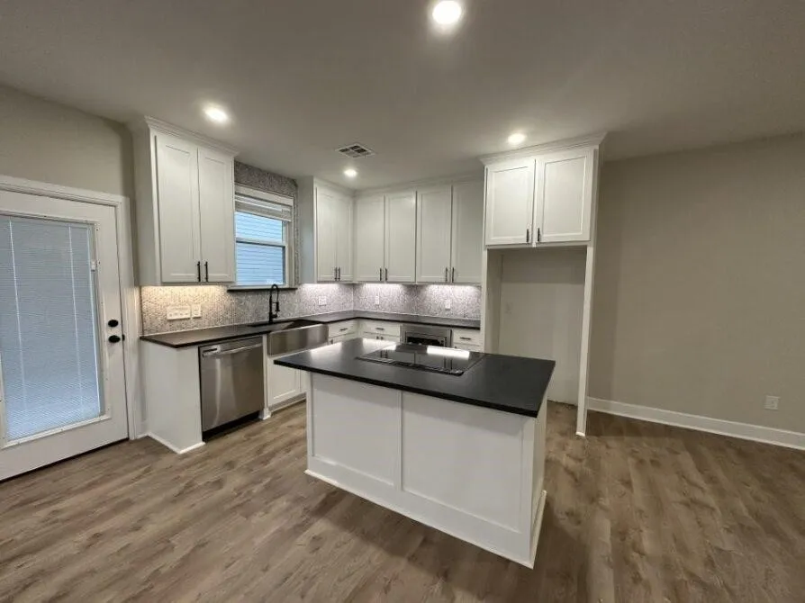 914 W Baker Street Denison, TX 75020