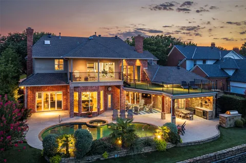 2808 Amesbury Drive