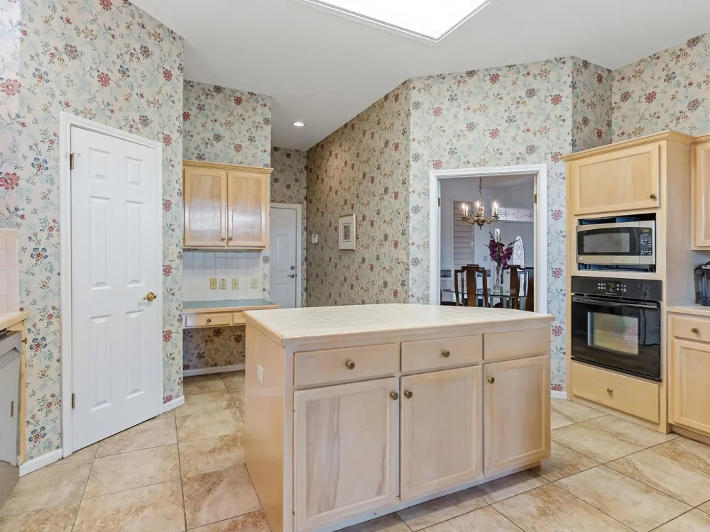 2107 Avenue K Nederland, TX 77627