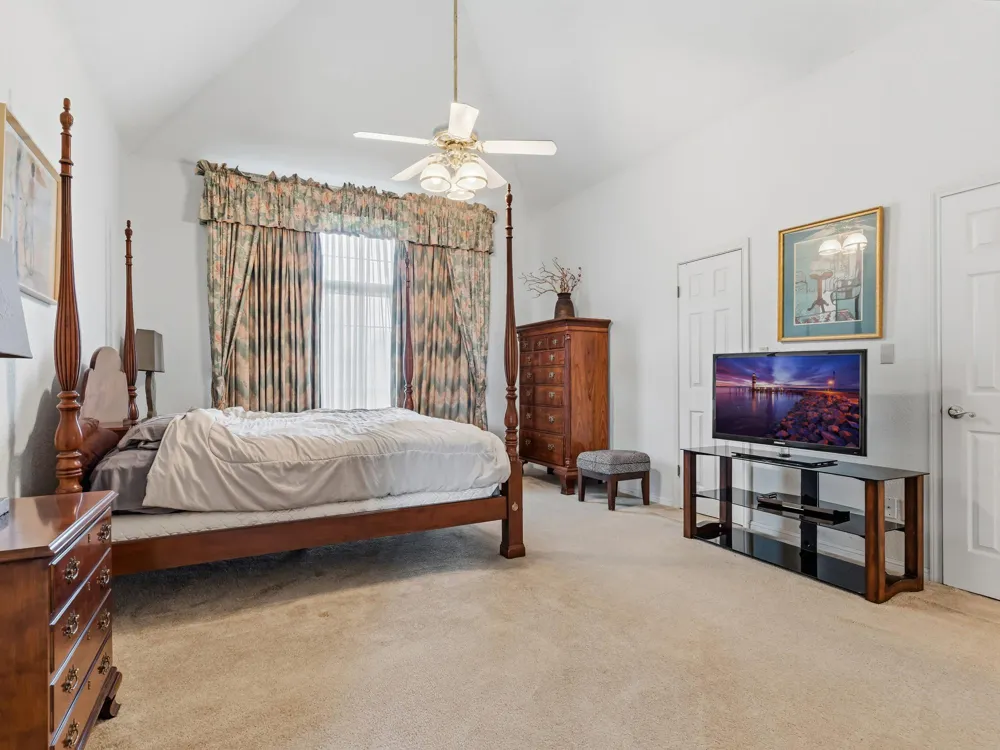 2107 Avenue K Nederland, TX 77627