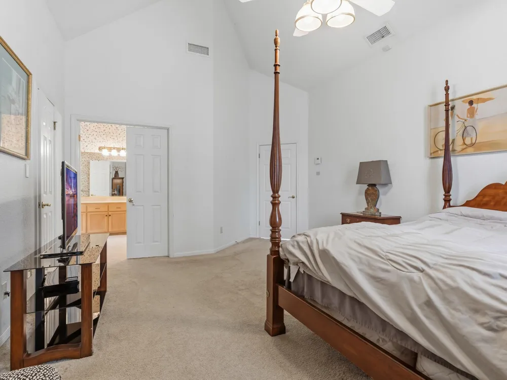 2107 Avenue K Nederland, TX 77627