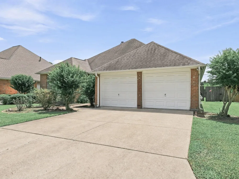 2107 Avenue K Nederland, TX 77627