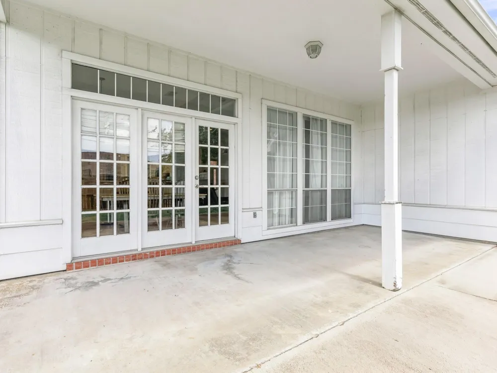 2107 Avenue K Nederland, TX 77627