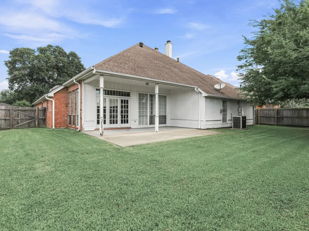 2107 Avenue K Nederland, TX 77627