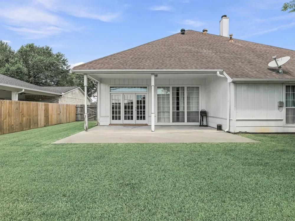 2107 Avenue K Nederland, TX 77627