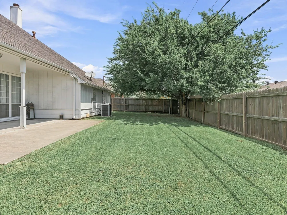 2107 Avenue K Nederland, TX 77627