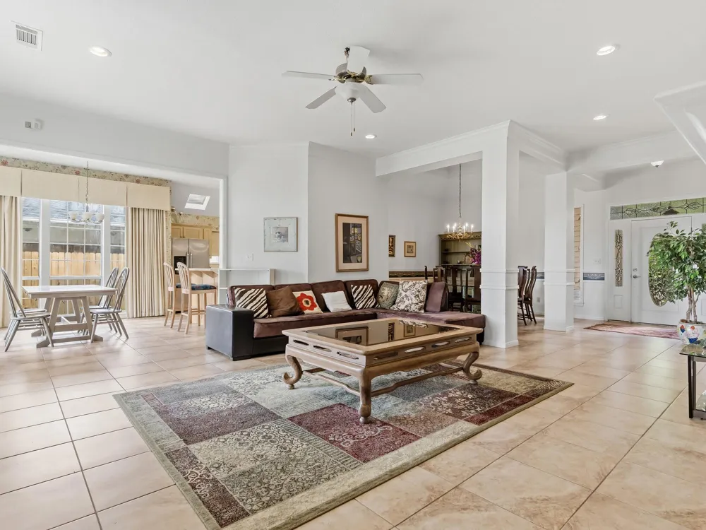 2107 Avenue K Nederland, TX 77627