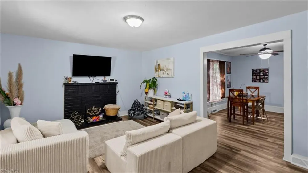 1207 Vernon Place High Point, NC 27260