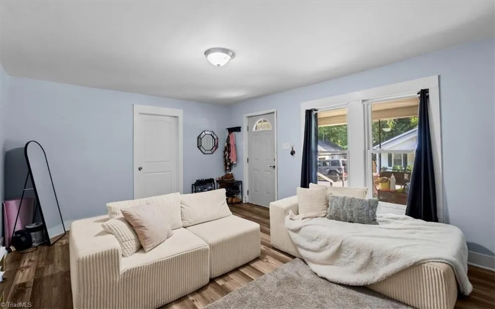 1207 Vernon Place High Point, NC 27260