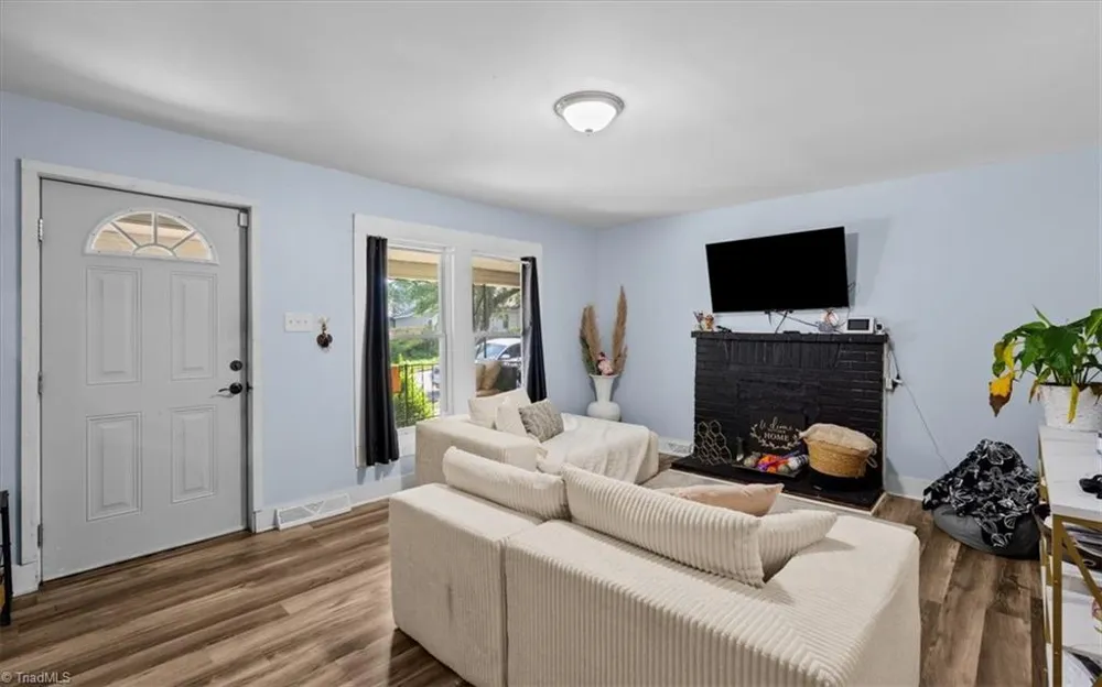 1207 Vernon Place High Point, NC 27260