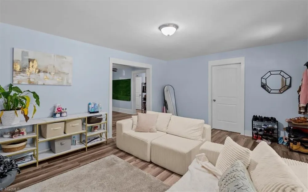 1207 Vernon Place High Point, NC 27260