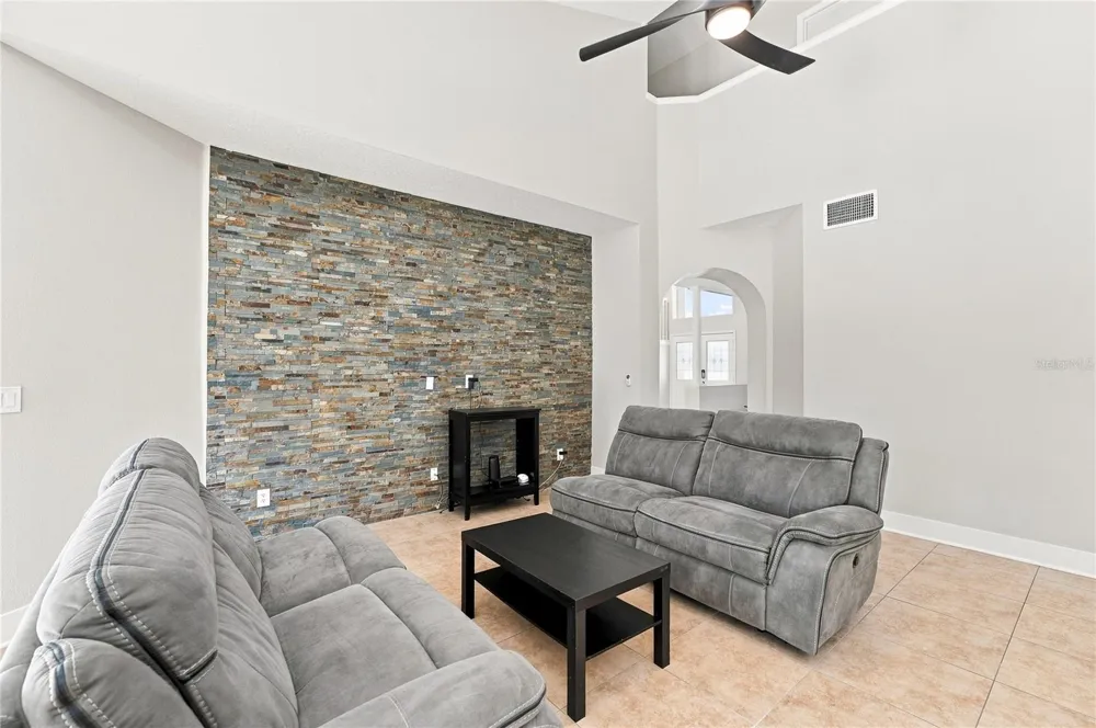 13306 MEERGATE CIRCLE Orlando, FL 32837