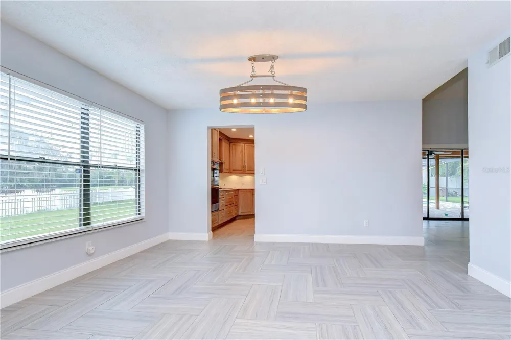 1224 RAINBROOK CIRCLE Valrico, FL 33596